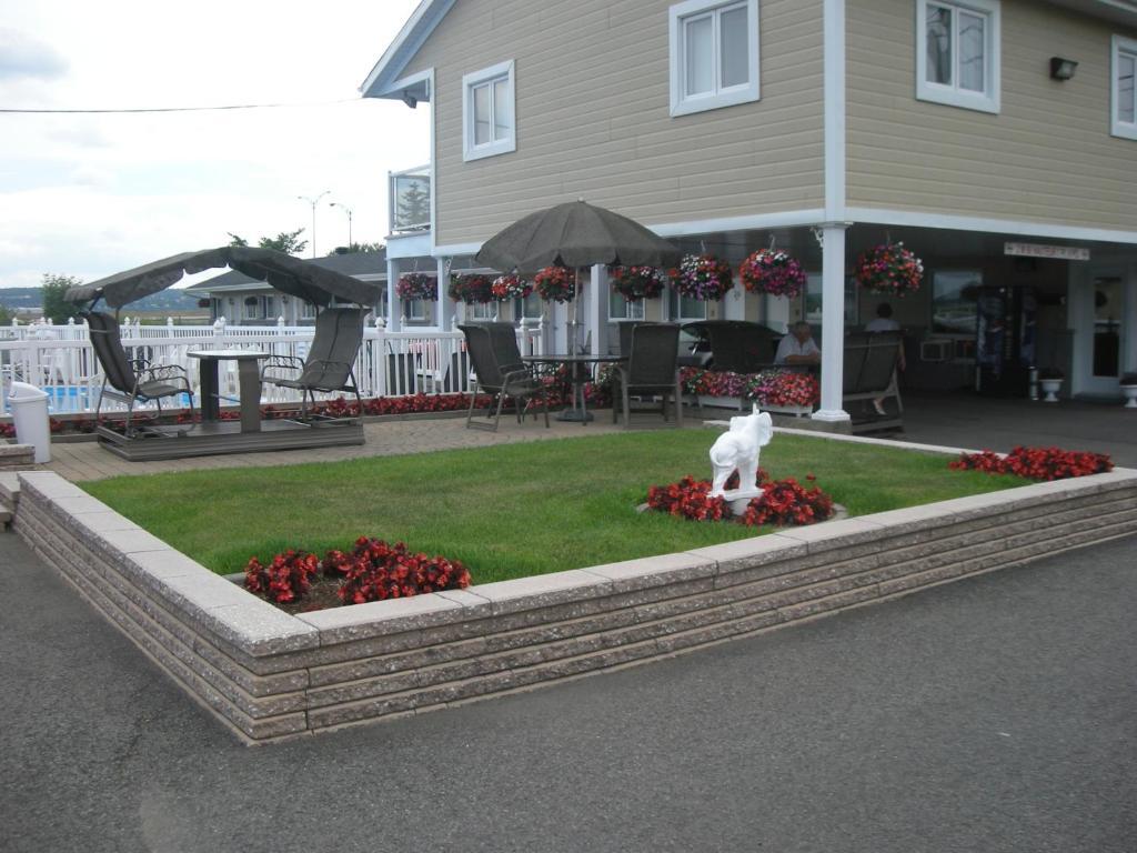 Motel Chevalier Québec Exterior foto
