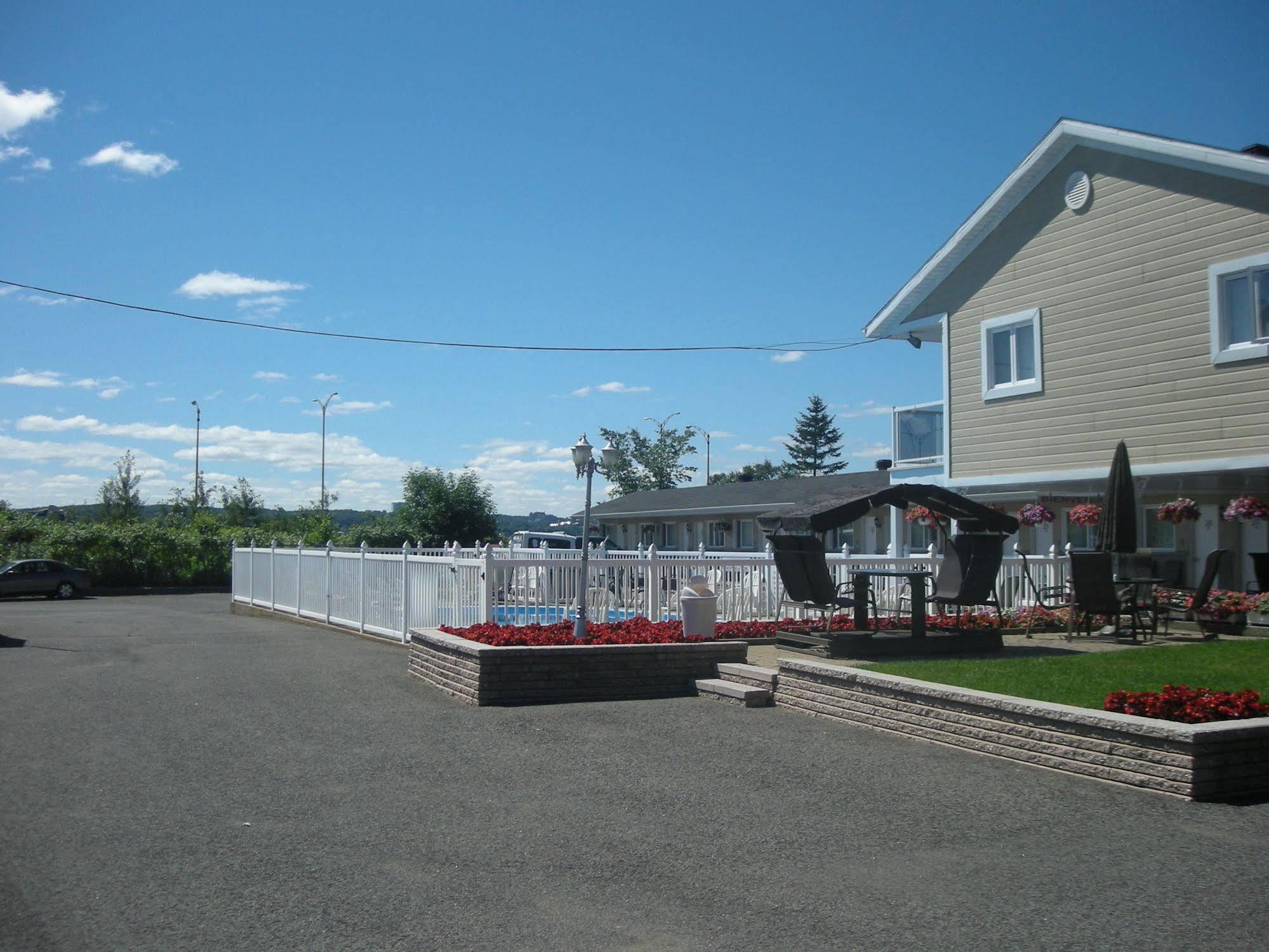 Motel Chevalier Québec Exterior foto